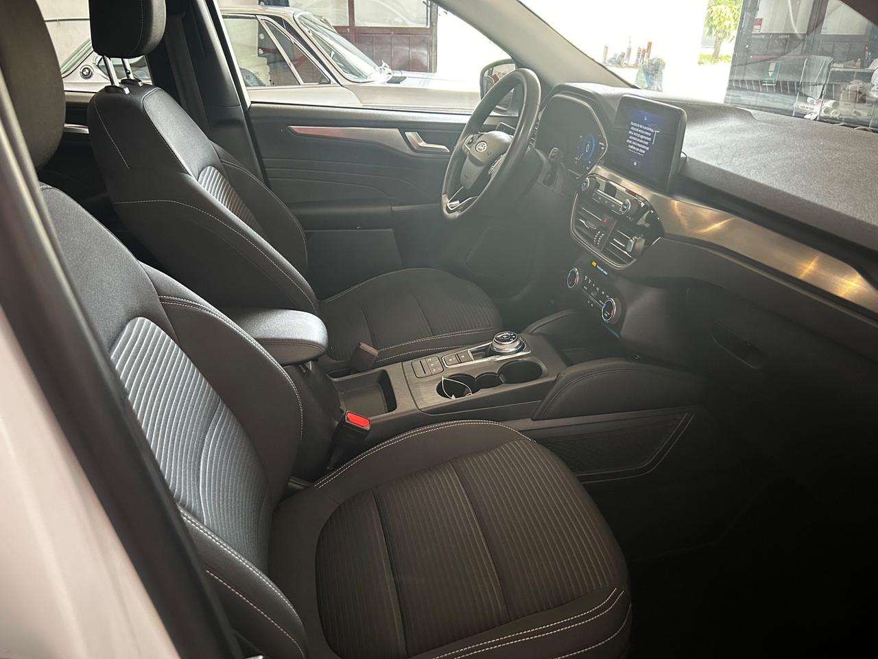 Ford Kuga 1.5 EcoBlue 120 CV aut. 2WD Titanium Business