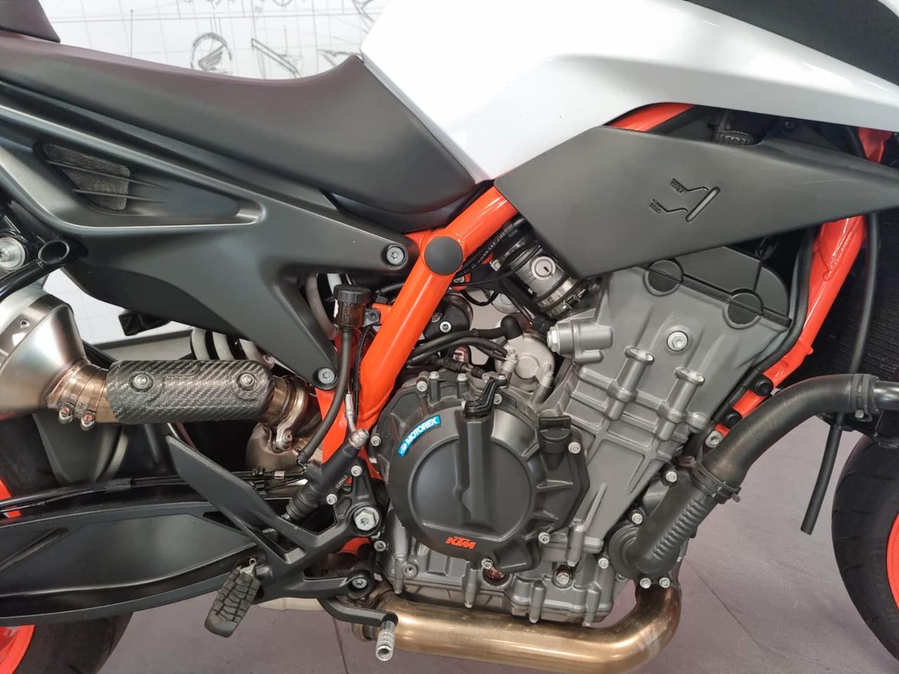 Ktm 890 Duke R- 2022- 25463 KM
