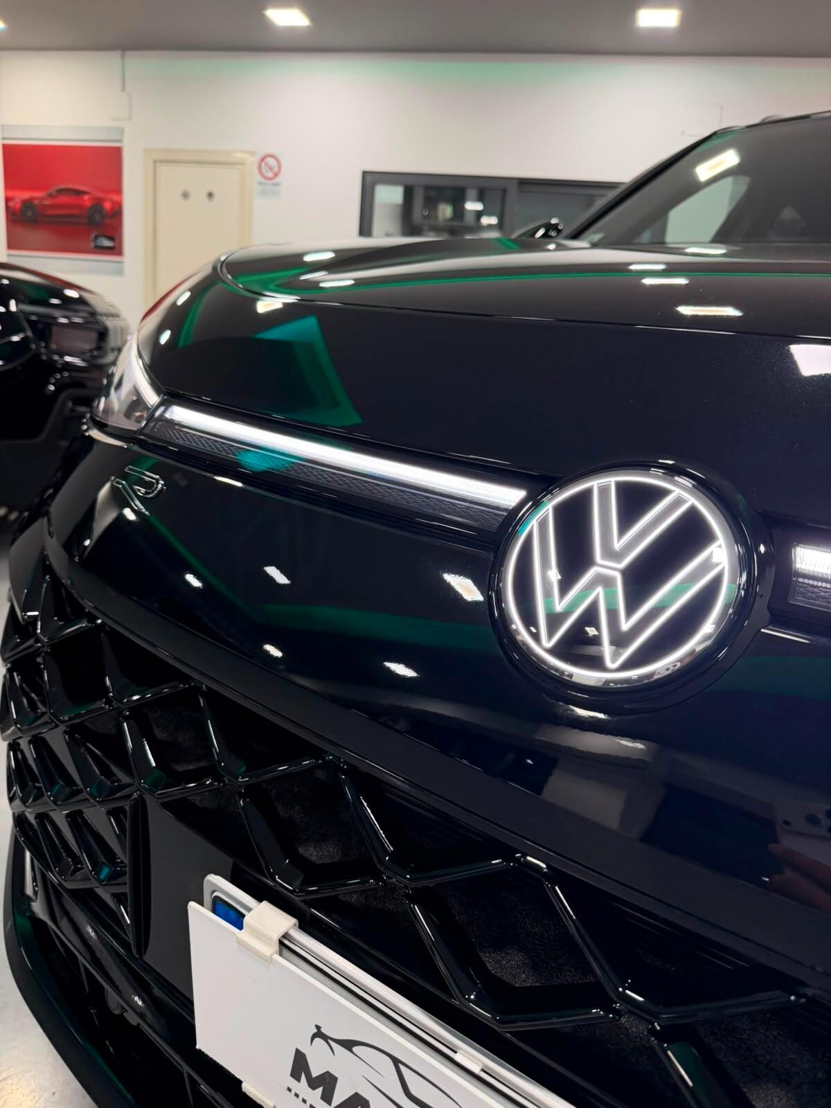 Volkswagen T-Roc 1.5 eTSI ACT 150 CV DSG R-Line
