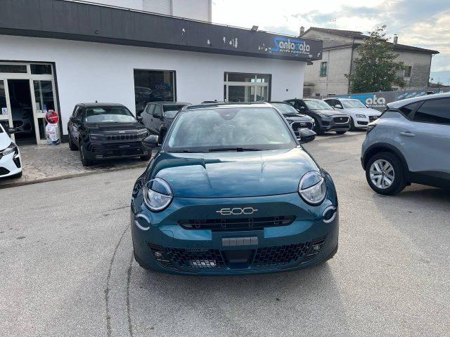 FIAT 600 Hybrid DCT MHEV La Prima