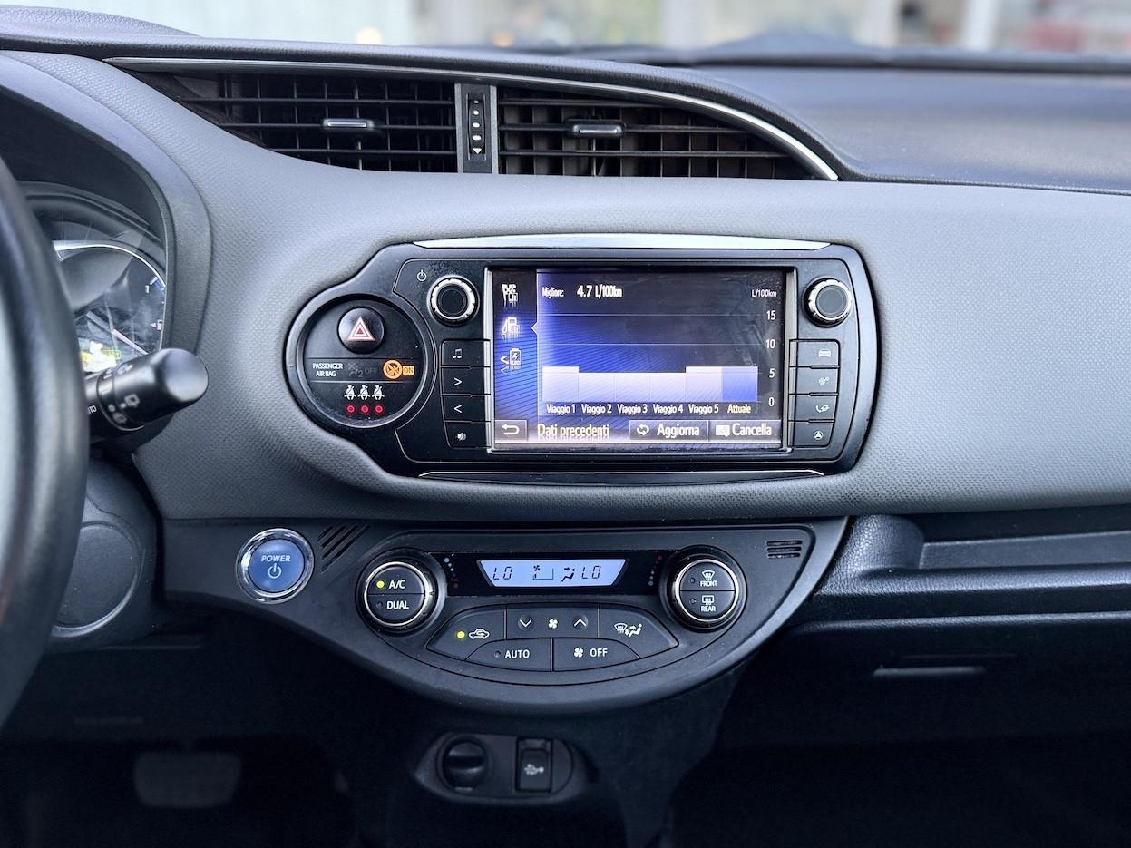 Toyota Yaris 1.5 Hybrid 75CV E6 Neo. Automatica - 2015