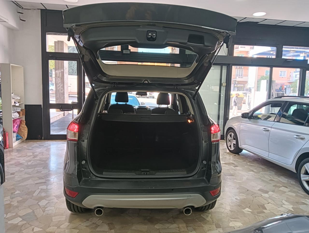 Ford Kuga 1.5 TDCI 120 CV S&S 2WD Titanium