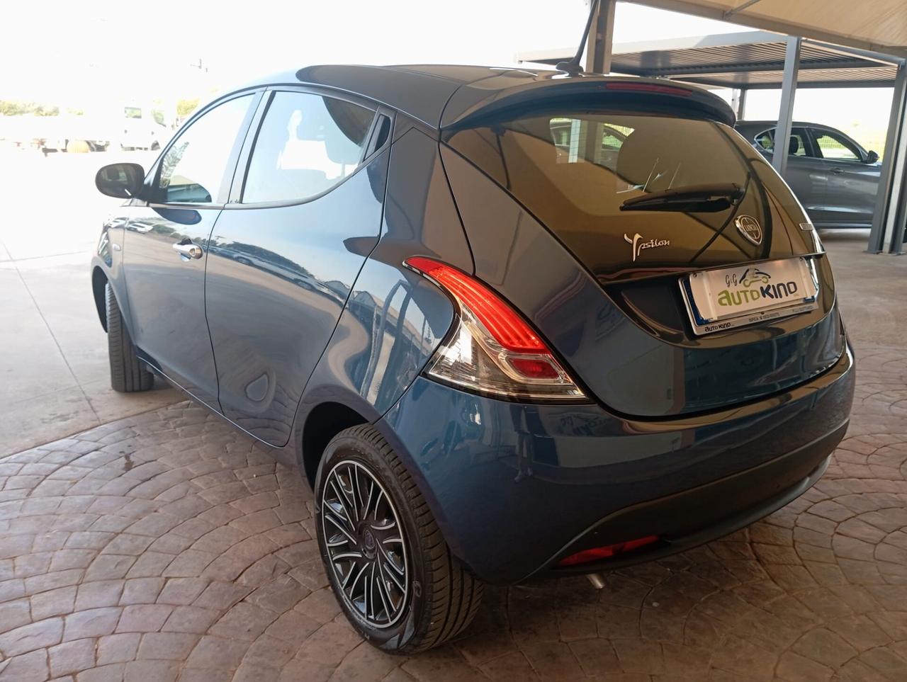 Lancia Ypsilon 1.0 FireFly 5 porte S&S Hybrid Silver Plus