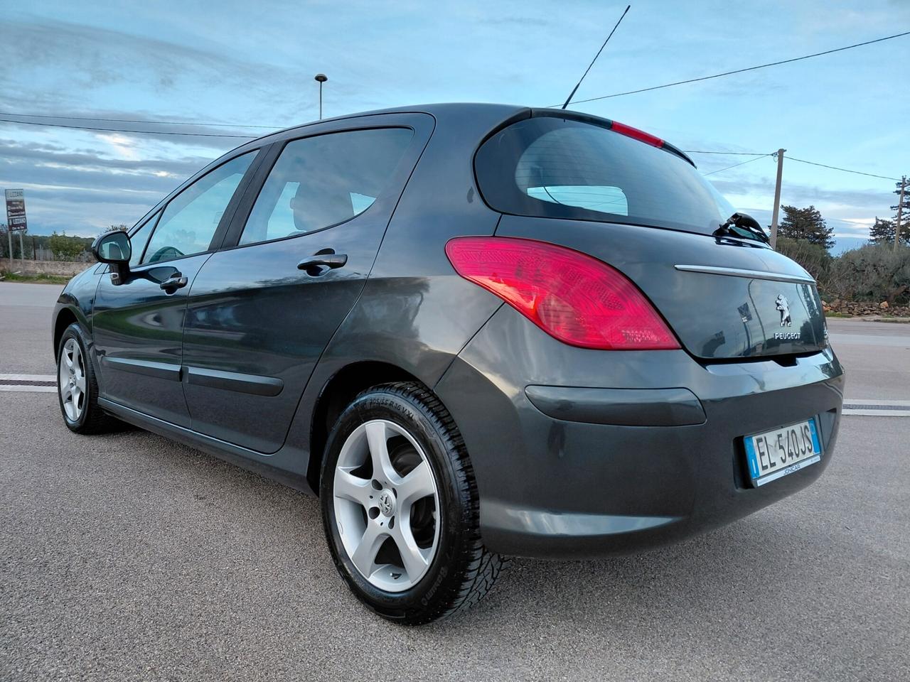 Peugeot 308 1.6 8V e-HDi 112CV Stop&Start 5p. Allure