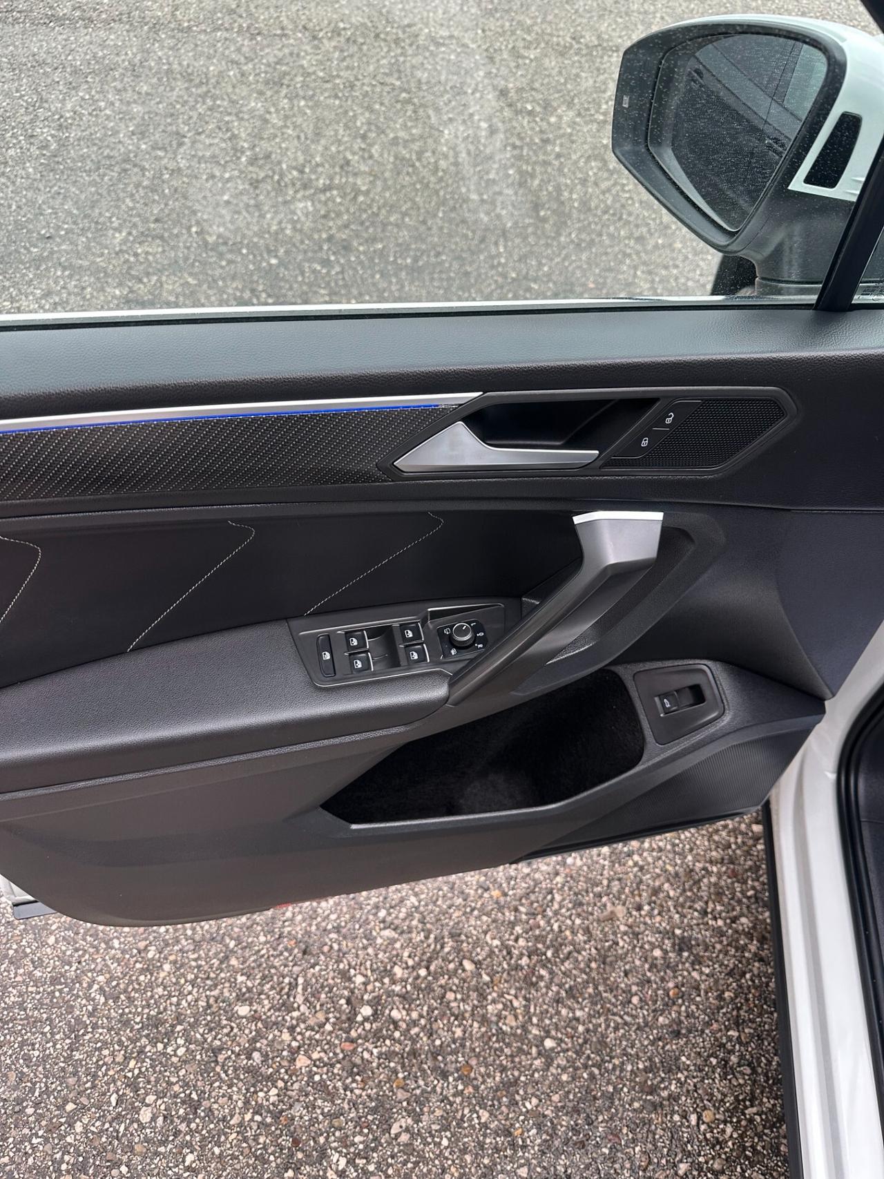 Volkswagen Tiguan Allspace 2.0 TDI SCR DSG 4MOTION R-Line 7 posti