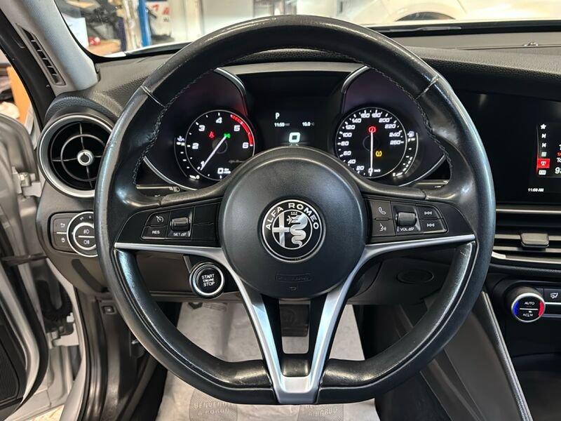 Alfa Romeo Giulia Giulia 2.2 Turbodiesel 150 CV AT8 Business