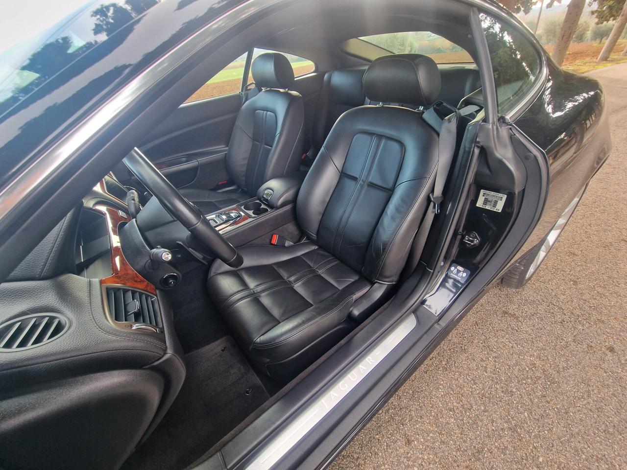 Jaguar XK 4.2 V8 Coupé - Solo 38.000 km !!!