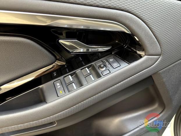 Land Rover RR Evoque 2.0 163cv AWD R-Dynamic ...