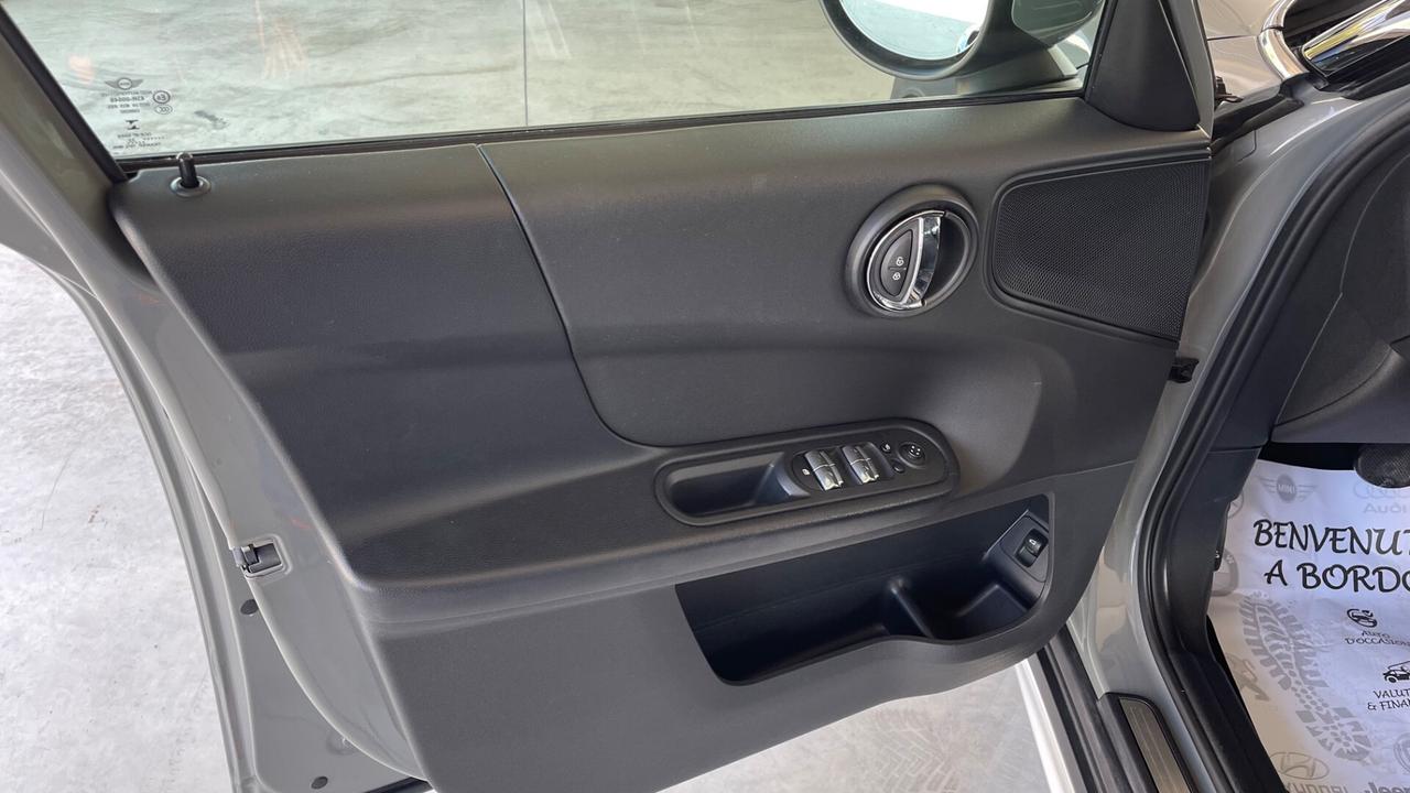 Mini Cooper Countryman 1.5 One D Essential