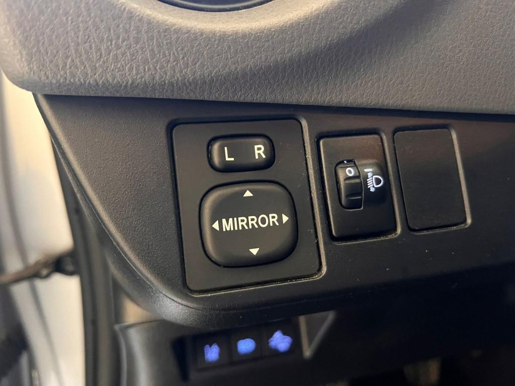 TOYOTA Yaris III 2017 - Yaris 5p 1.0 Cool my18