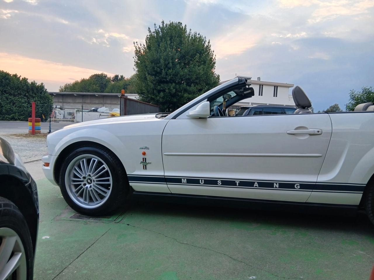 Ford Mustang Convertible 4.0 v6 2009