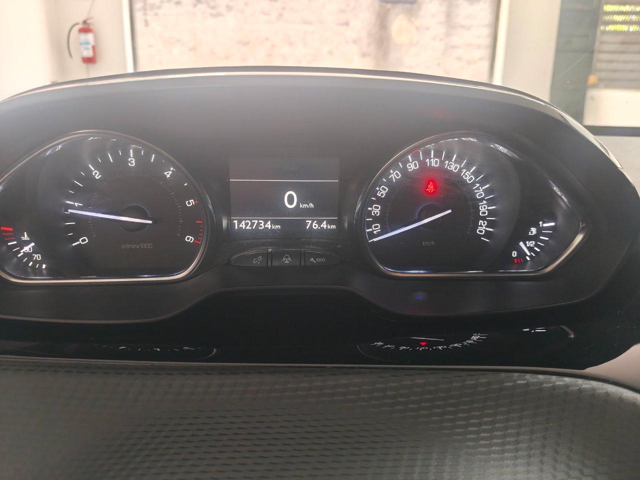 Peugeot 2008 2008 1.5 bluehdi Allure s&s 100cv 6marce