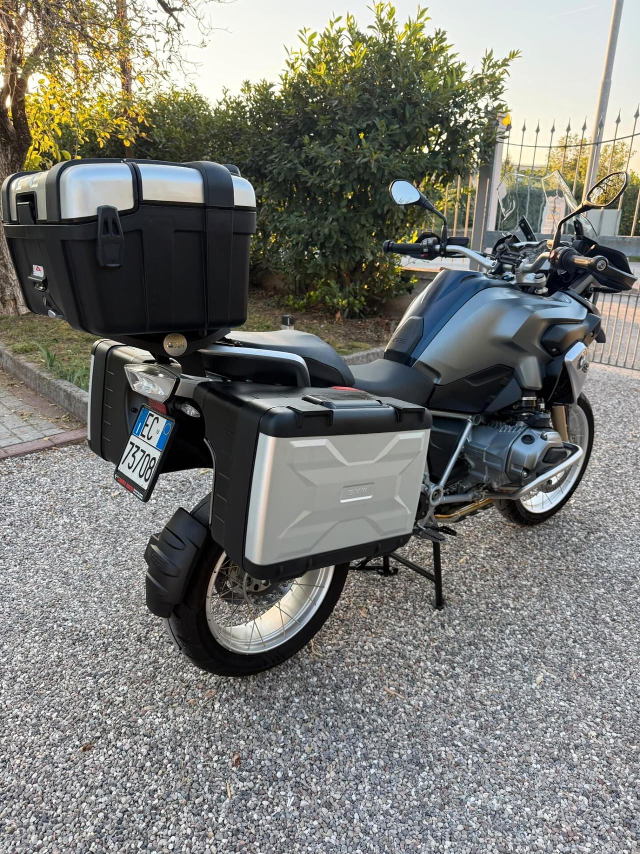 BMW R 1200 GS – 2015 – SOLO 6.982 KM – PARI AL NUOVO