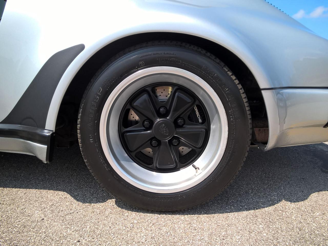 Porsche 911 3.2 Speedster Turbo Look