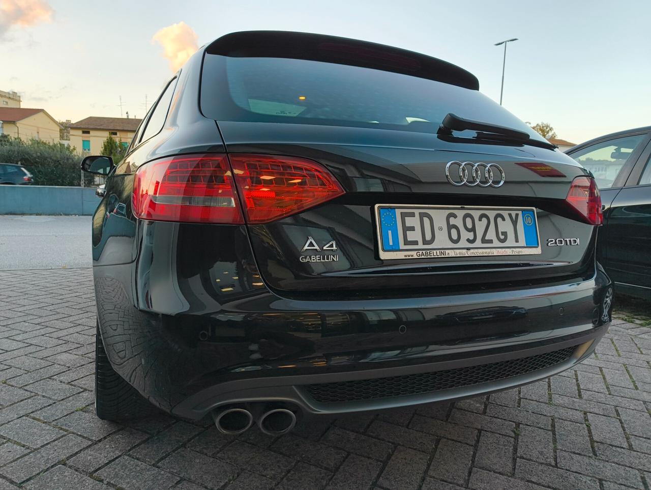 Audi A4 Avant 2.0 TDI 143CV S-line