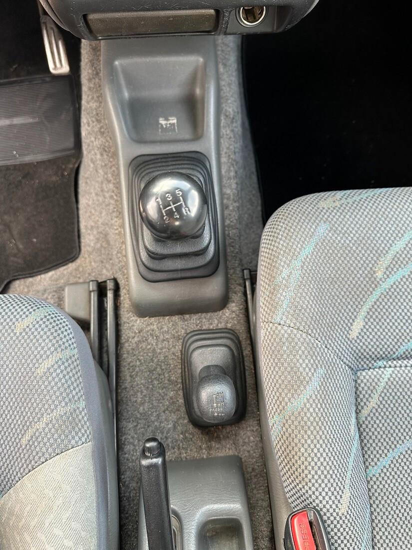 Suzuki Jimny 1.3i 16V cat 4WD JLX