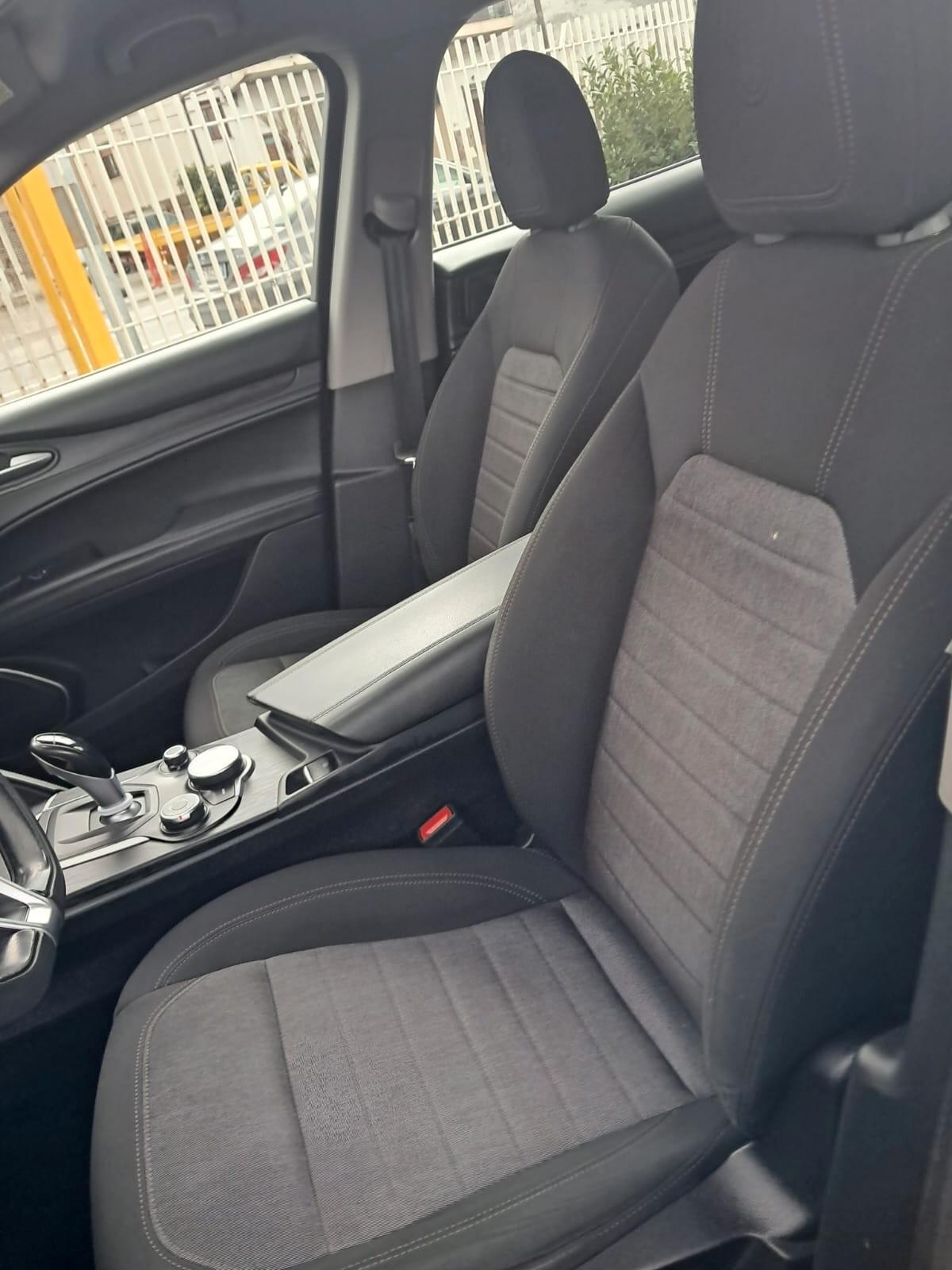 Alfa Romeo Stelvio 2.2 Turbodiesel 210 CV AT8 Q4 Super