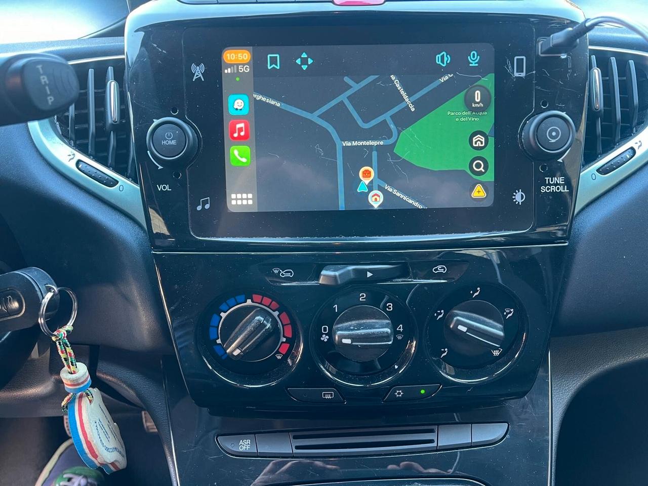 Lancia Ypsilon 1.2 69 CV 5 porte Platinum adatta neopatentati