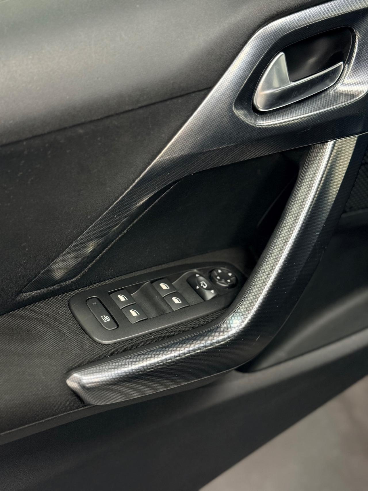 Peugeot 2008 BHDi 100 CV Black Matt 11/2018 Euro 6B Neopatentati