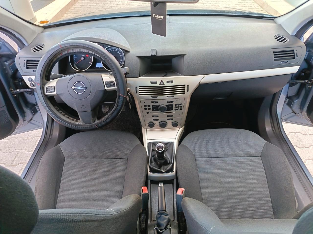 Opel Astra 12 2008 1.3 CDTI ecoFLEX 150.000KM BERLINA NEOPATENTATI