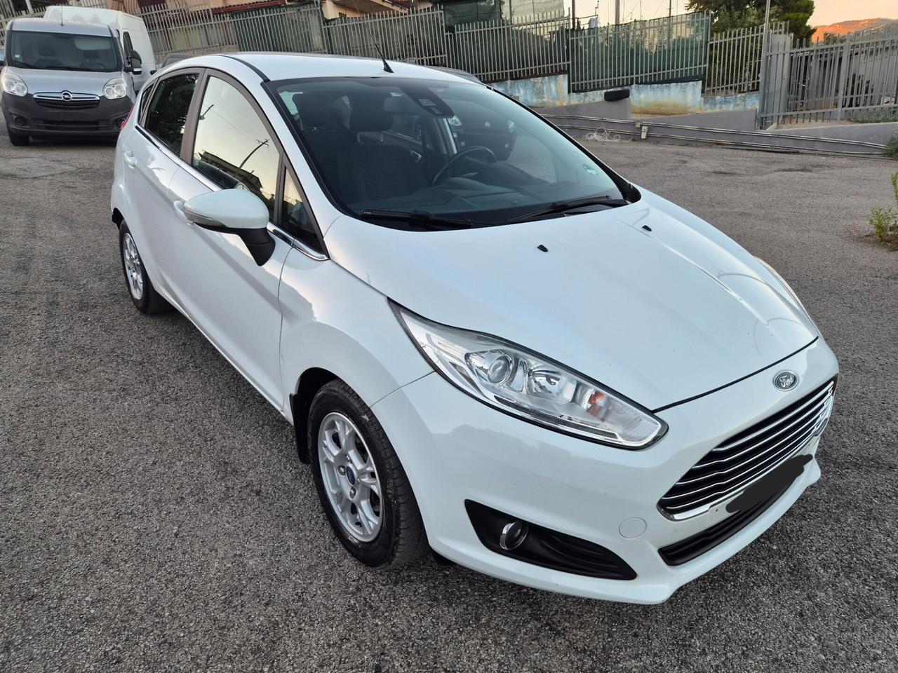 Ford Fiesta 1.5 TDCi 75CV 5 porte Titanium