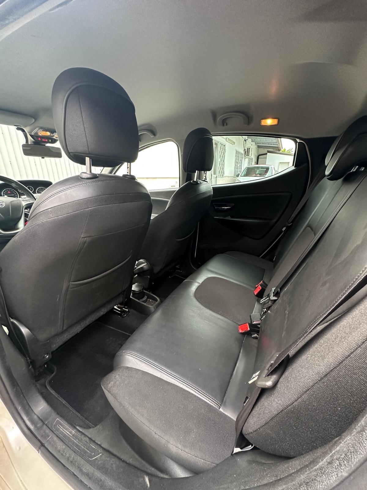 Lancia Ypsilon 1.3 MJT 16V 95 CV 5 porte S&S Platinum