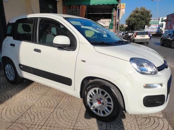 Fiat Panda 2017 1.3 mtj 95CV Uconnect Comandi al volante