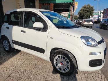 Fiat Panda 2017 1.3 mtj 95CV Uconnect Comandi al volante