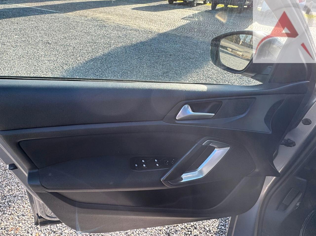 Peugeot 308 BlueHDi 120 S&S EAT6 SW Allure