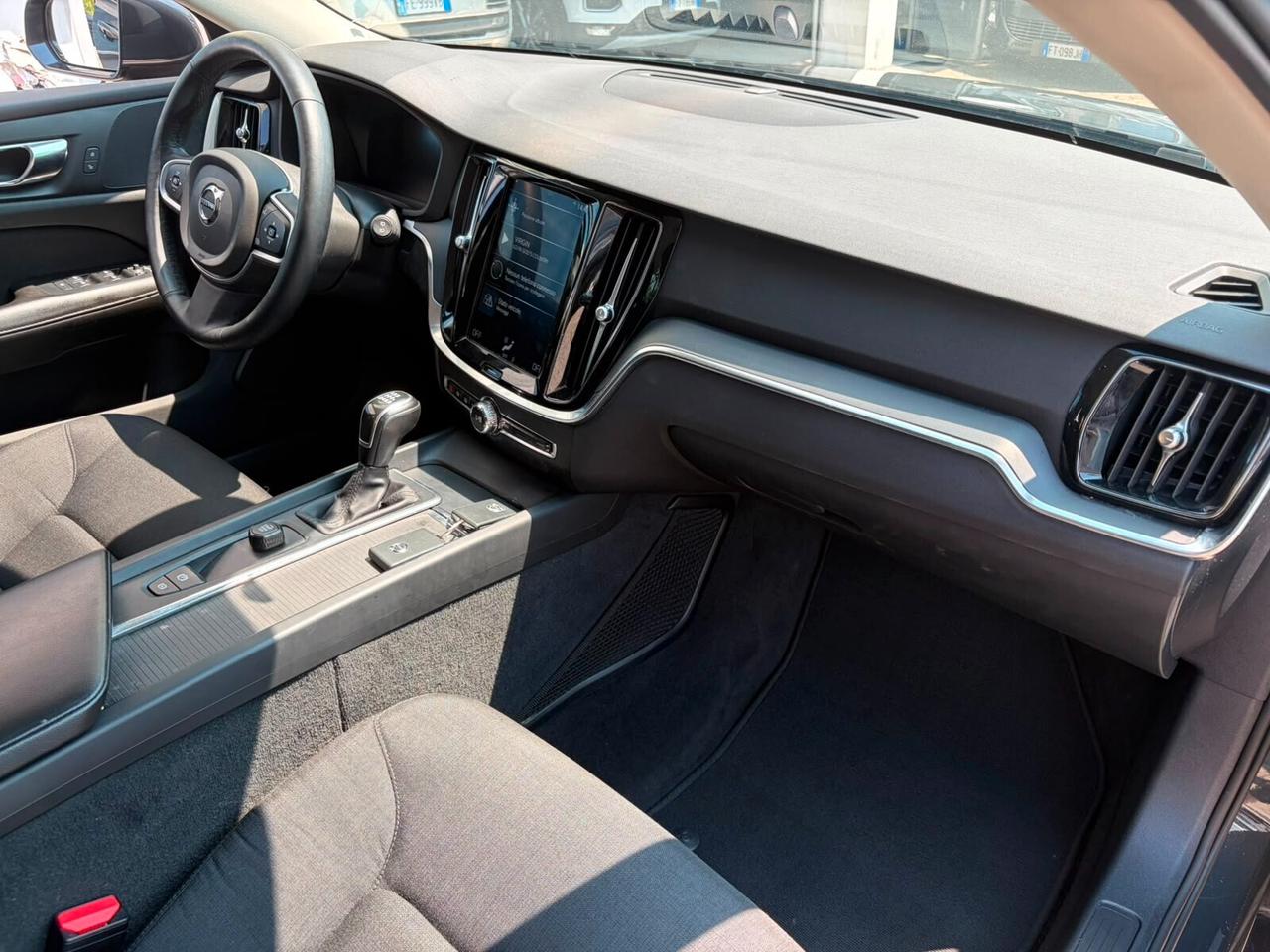 Volvo V60 D3 Business Plus*EURO6*NAVI*CERCHI