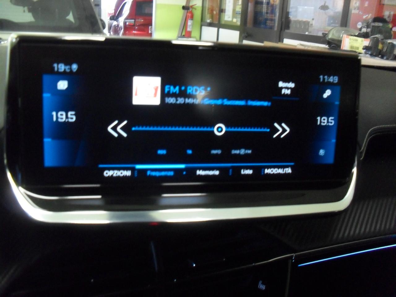 Peugeot 2008 BlueHDi 130 S&S EAT8 GT
