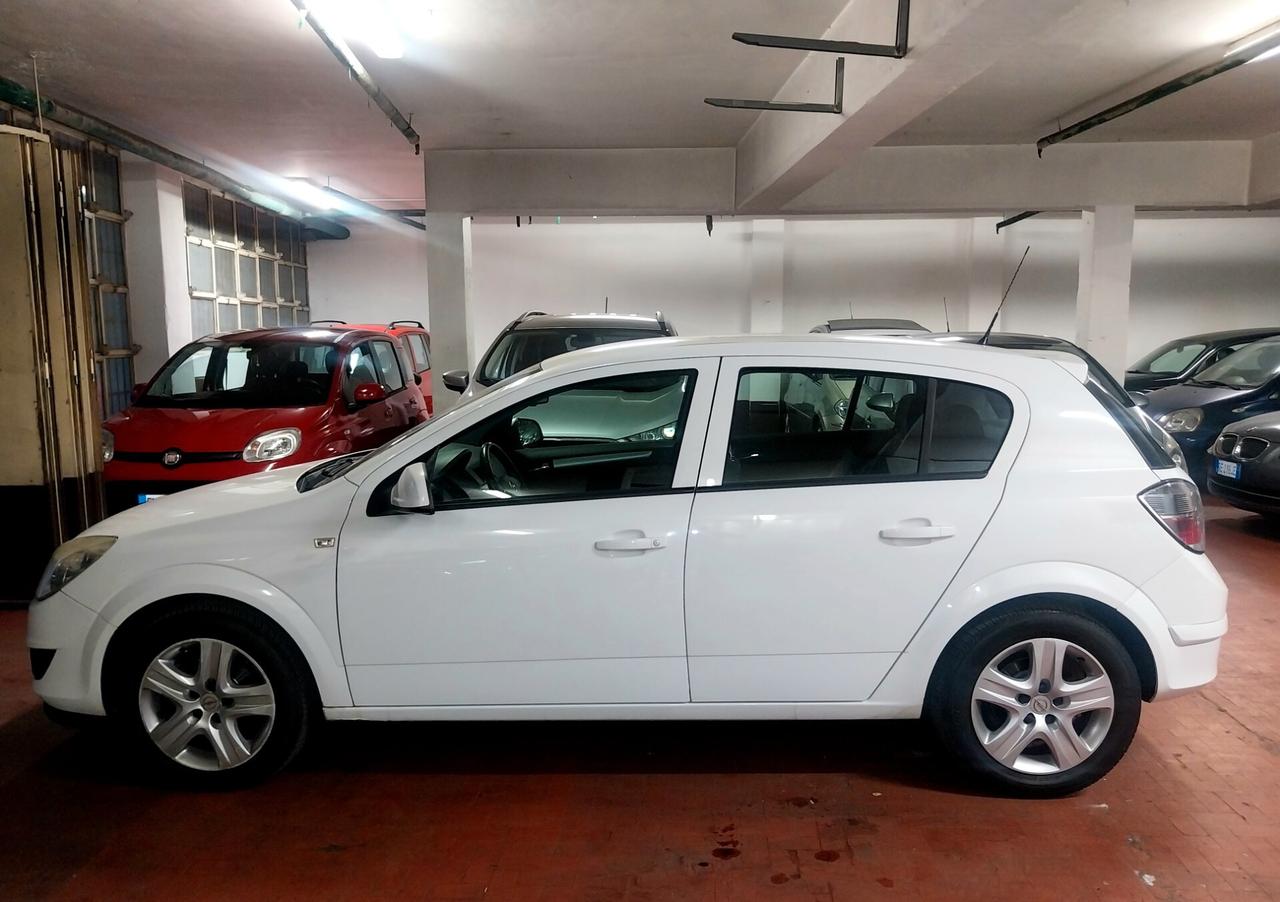 Opel Astra 1.4 90 cv GPL- 5 porte