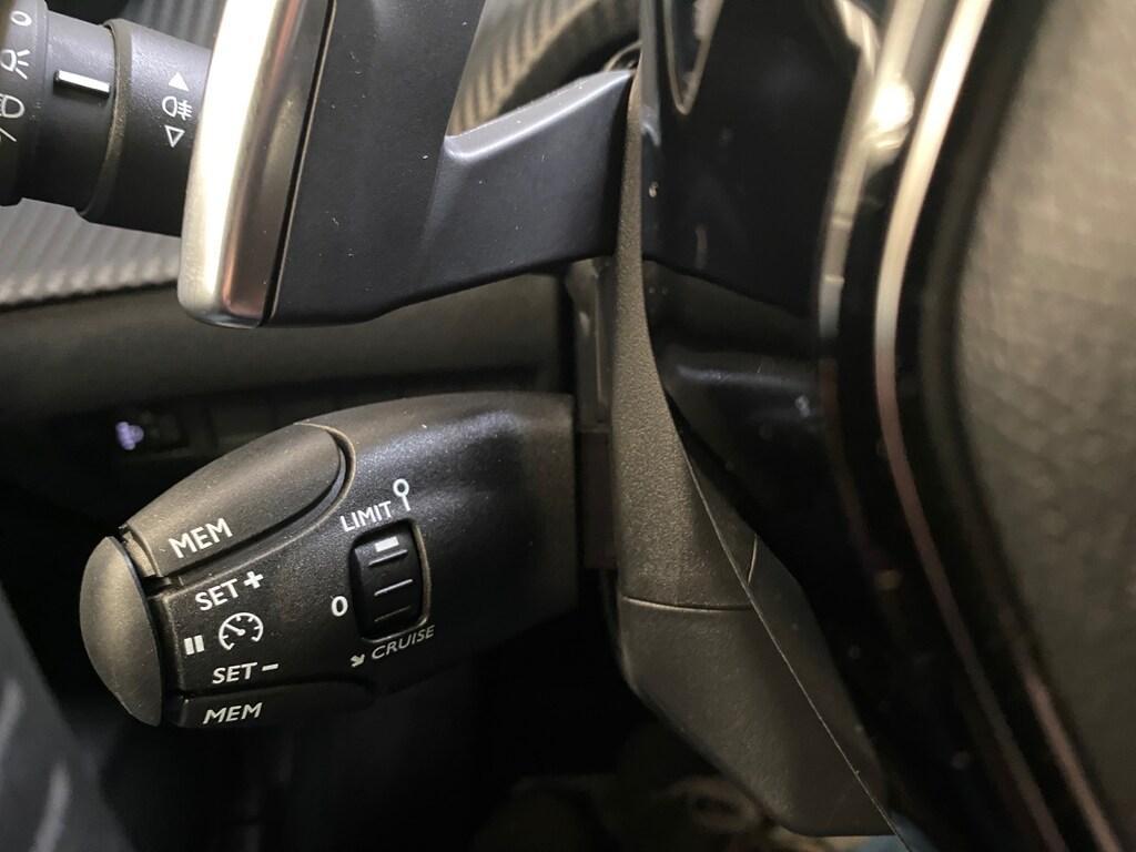 Peugeot 208 208 1.2 hybrid Allure 100cv e-dcs 6 - PROMO