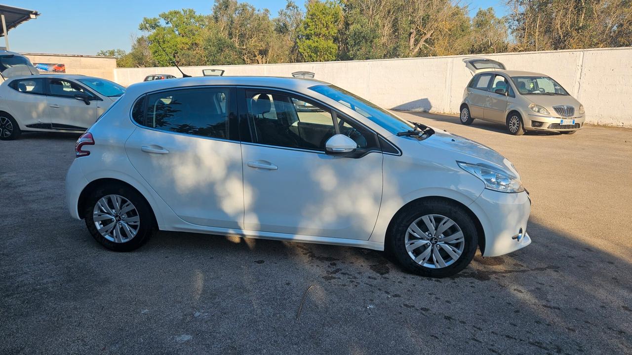Peugeot 208 Allure 1.4 diesel