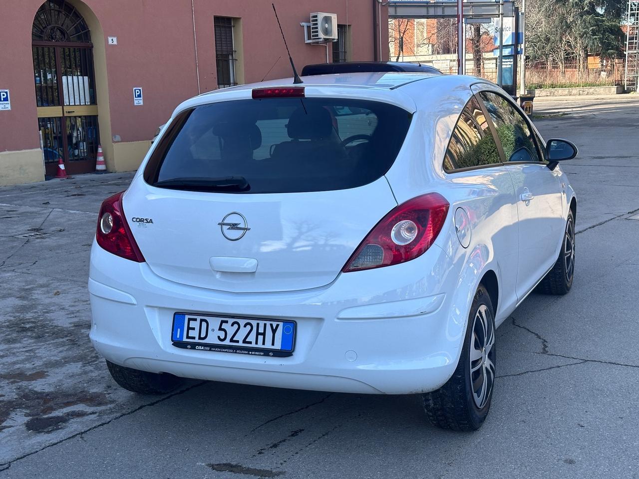 Opel Corsa 1.2 3 porte Sport Neopatentati unipro