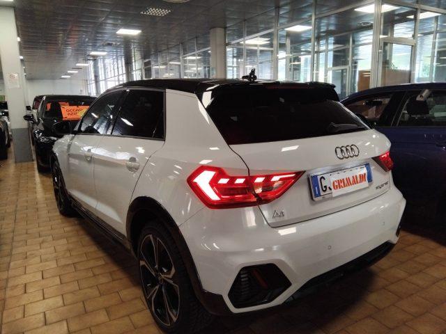 AUDI A1 citycarver 30 TFSI S tronic Identity Contrast