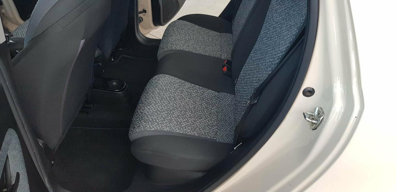 Lancia Ypsilon 1.2 69 CV 5 porte Unyca