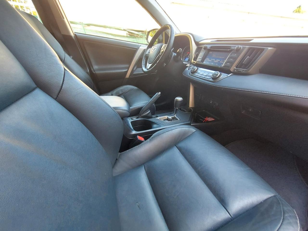 Toyota RAV 4 RAV4 2.2 D-CAT A/T 4WD Style White Ed.