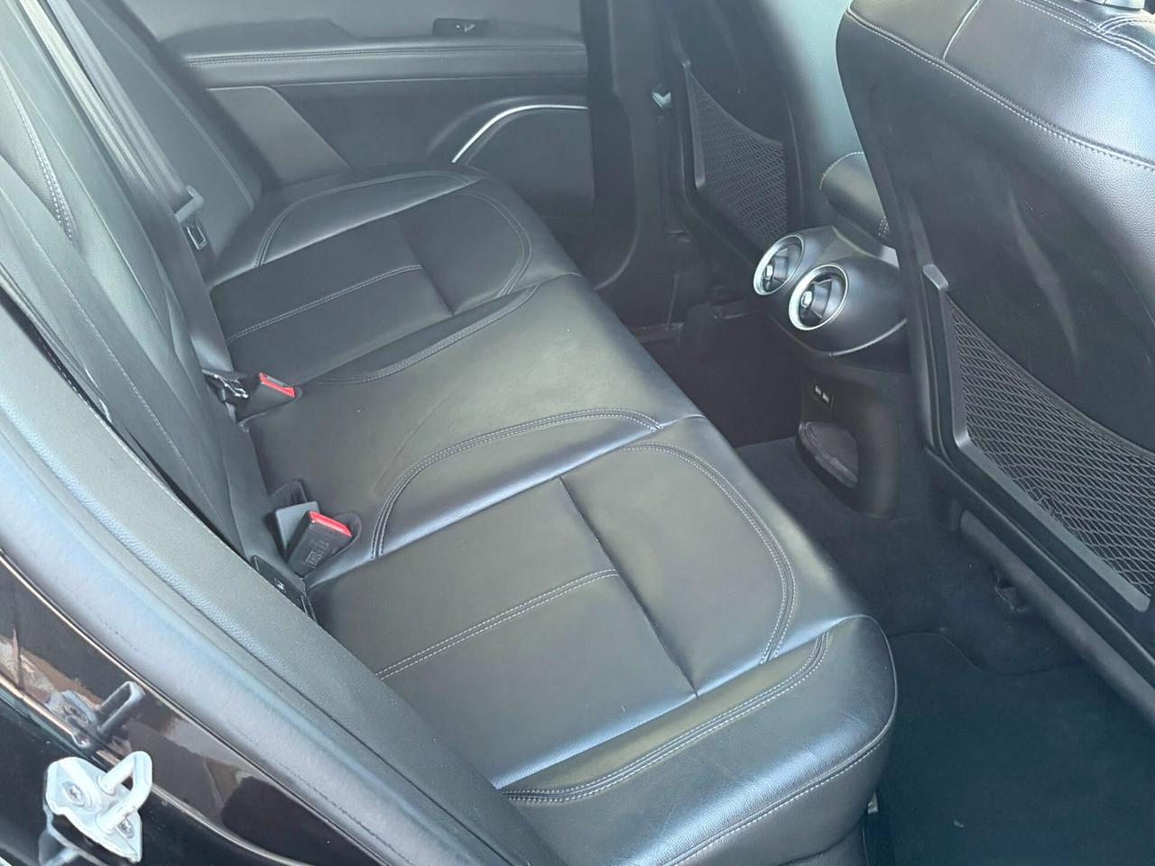 Alfa Romeo Stelvio 2.2 Turbodiesel 210 CV AT8 Q4 Lusso