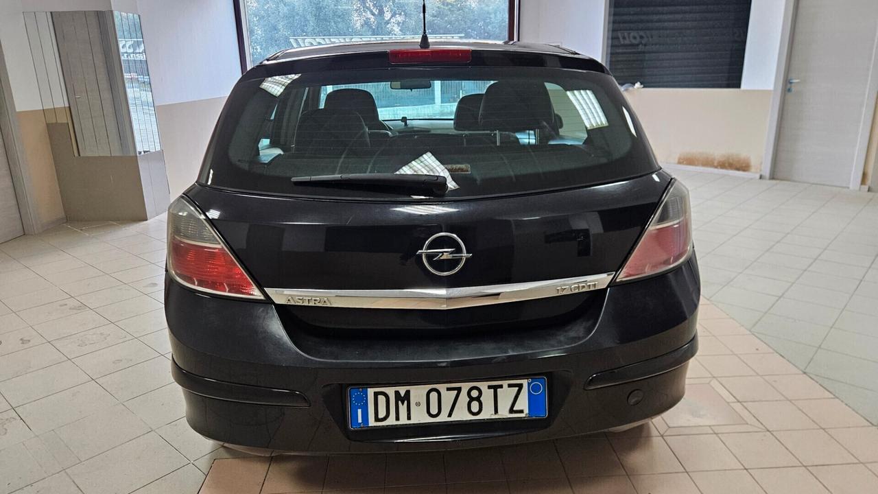 Opel Astra 1.7 CDTI 101CV 5 porte Cosmo