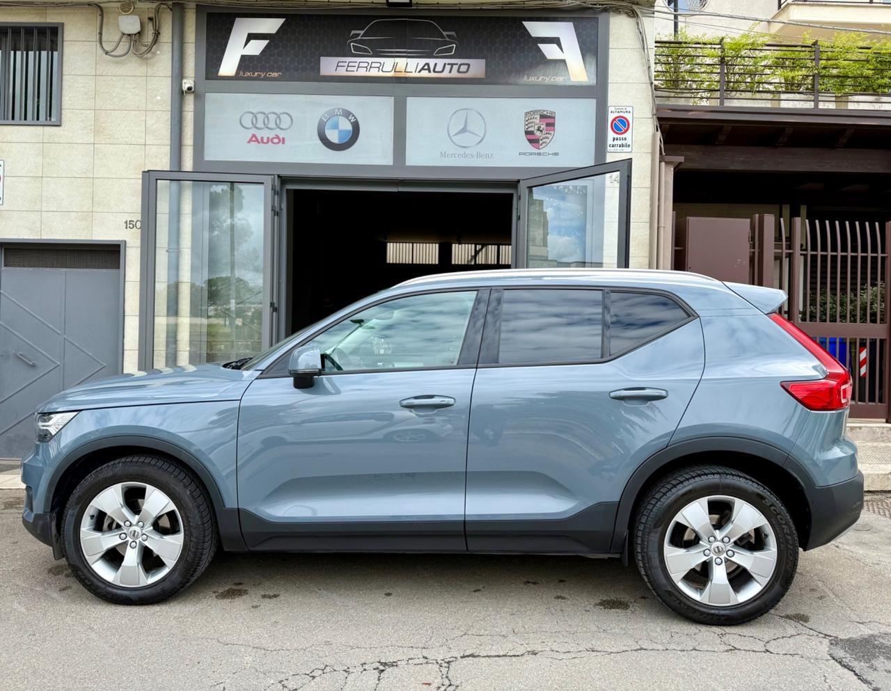 Volvo XC40 2.0 d3 150CV Momentum Pro Geartronic