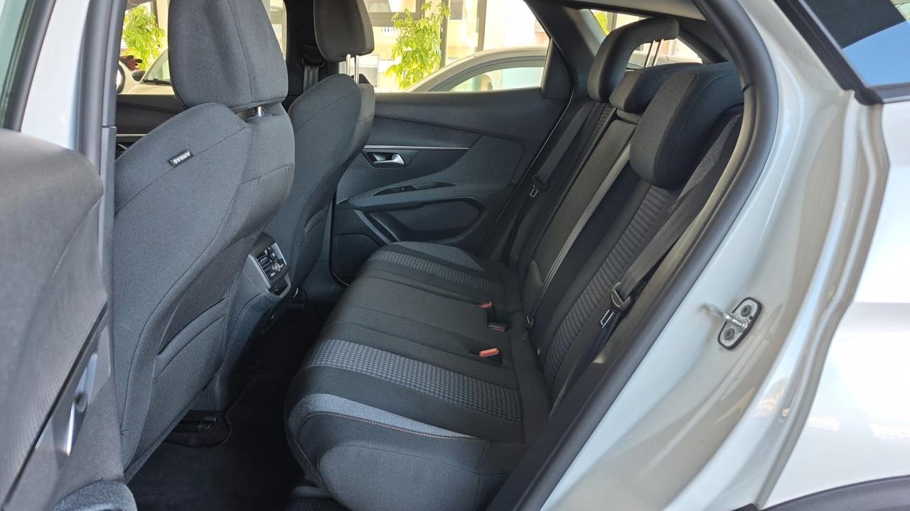 Peugeot 3008 BlueHDi 130 S&S Allure