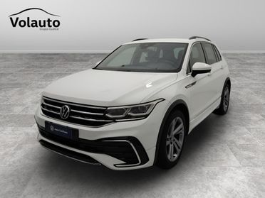 VOLKSWAGEN Tiguan II 2021 - Tiguan 1.5 tsi R-Line 150cv dsg