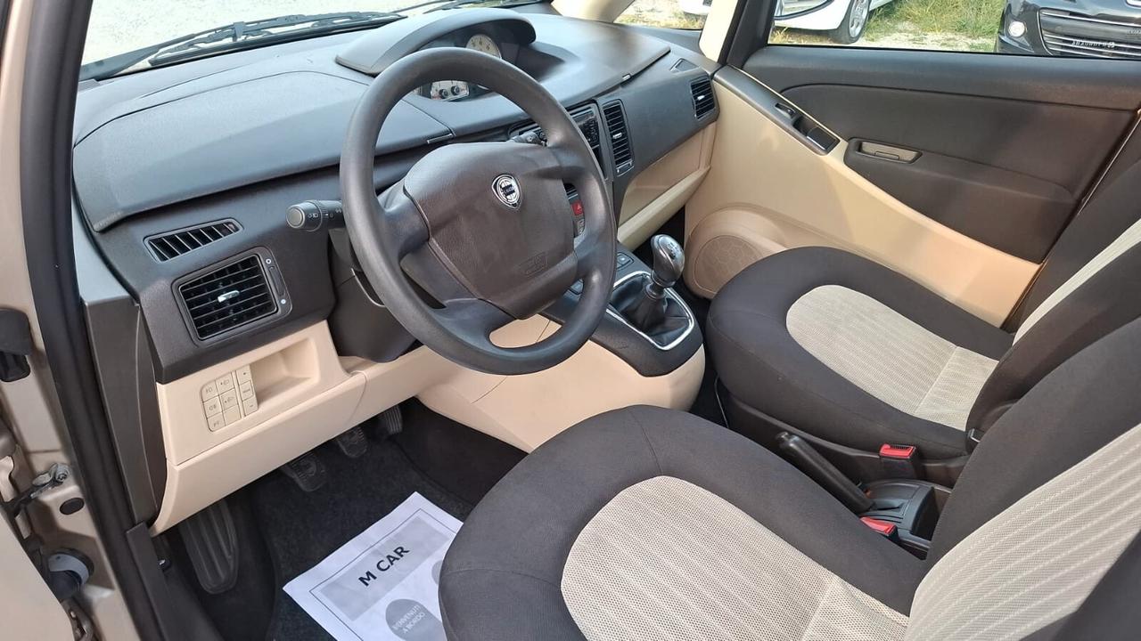 Lancia MUSA 1.4 16V Platino Plus