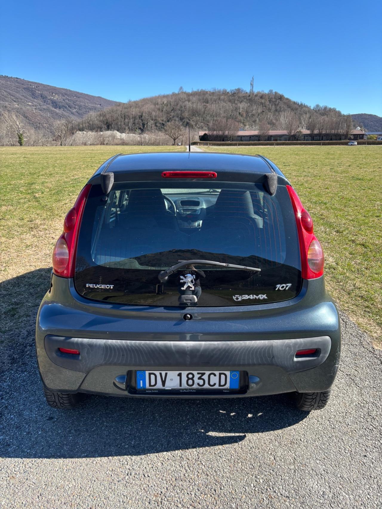 Peugeot 107 5 porte PERFETTA IN TUTTO!