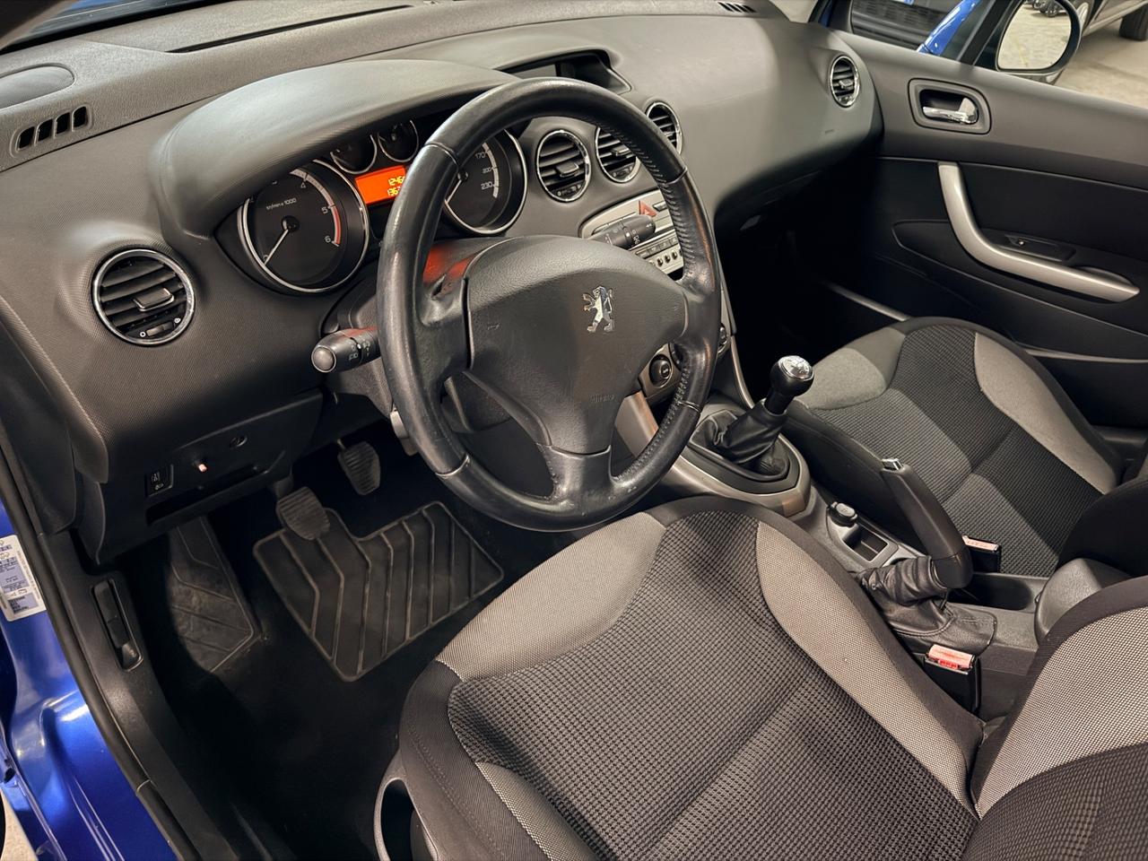 Peugeot 308 1.4 VTi 98CV 5p. Premium