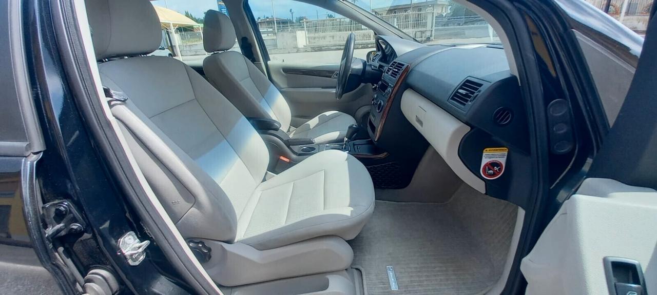 Mercedes-Benz Classe A 150 All. Elegance Benzina cc. 1.5 CV. 95 Cambio Automatico 5 Porte 5 Posti Utilizzabile anche per i Neopatentati.