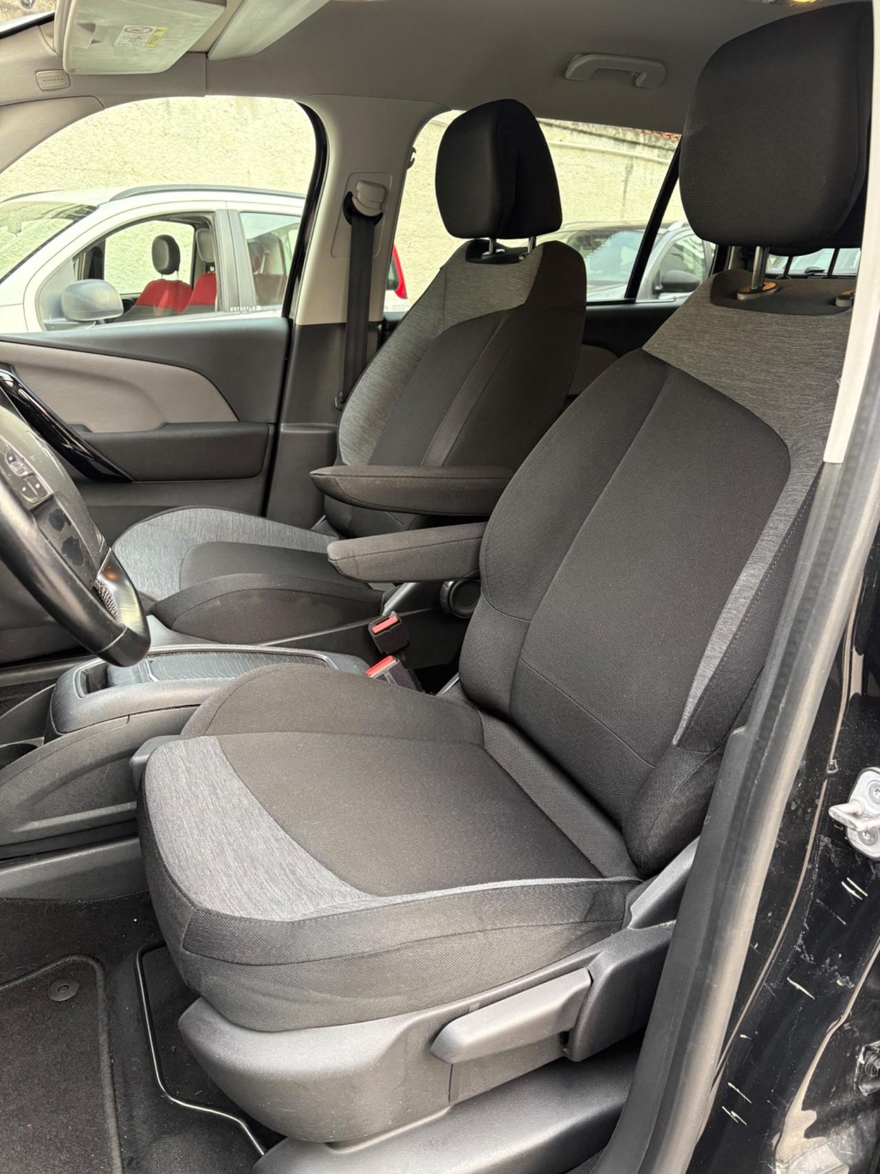 Citroen Grand C4 Picasso HDi 120cv automatico