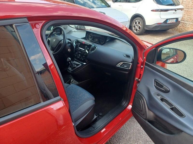 Lancia Ypsilon 1.0 firefly hybrid Gold s&s 70cv 5p.ti
