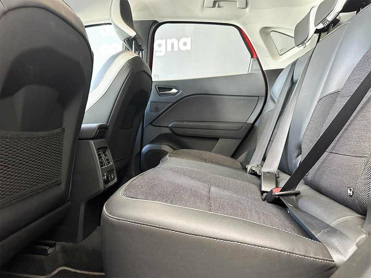 Renault Captur 1.6 e-tech hybrid intens 145cv auto